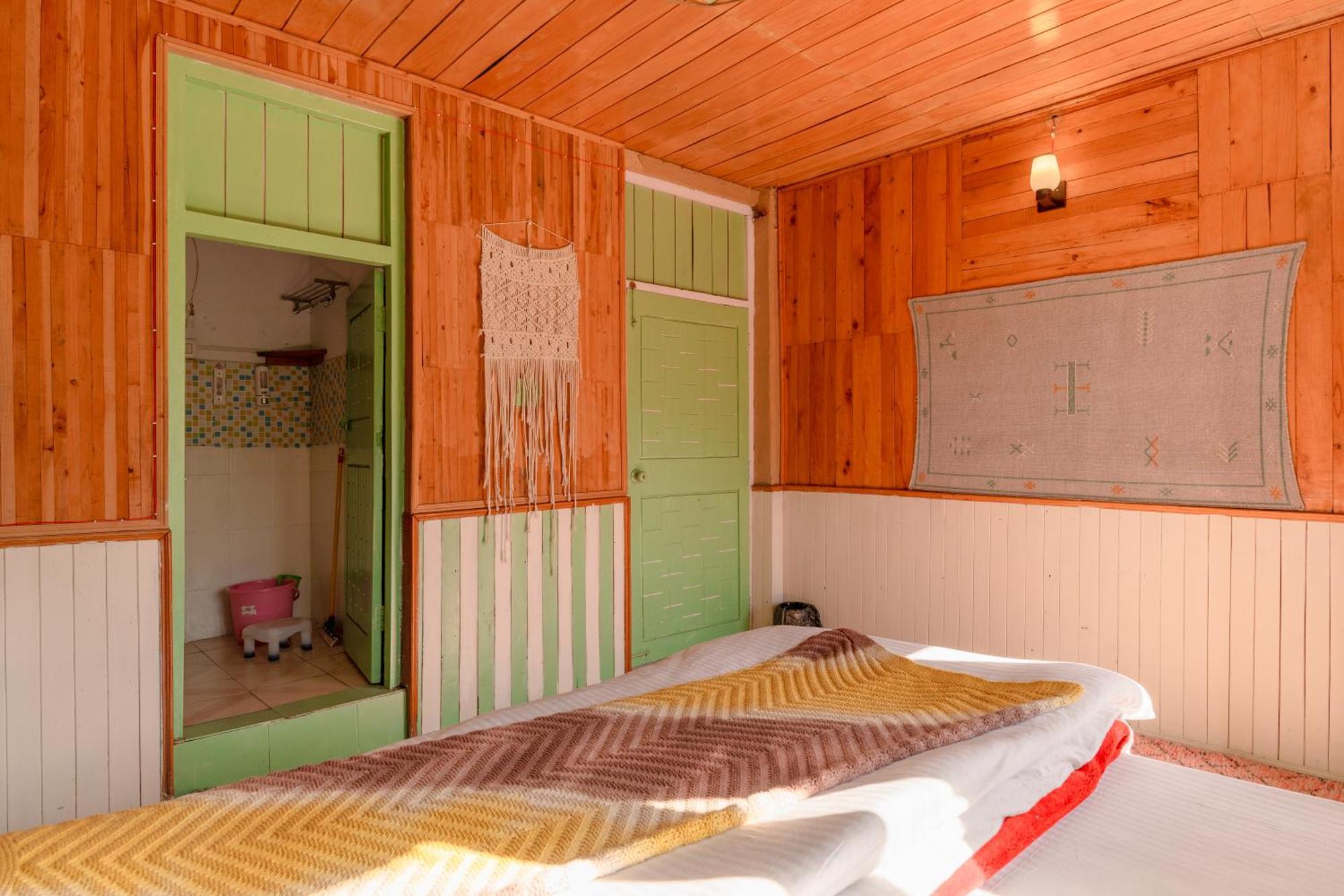 Firgun Chapter Shoja Albergue Exterior foto